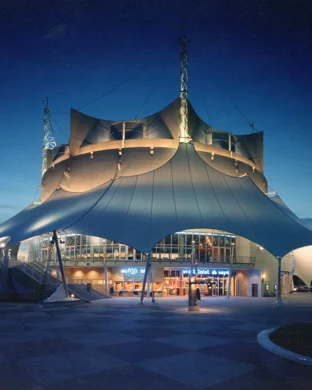 Cirque du Soleil - Tribute Series Cirque show